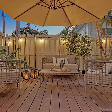 Stunning 2 Story Villa With Pool ฟอร์ต ลอเดอร์เดล ภายนอก รูปภาพ
