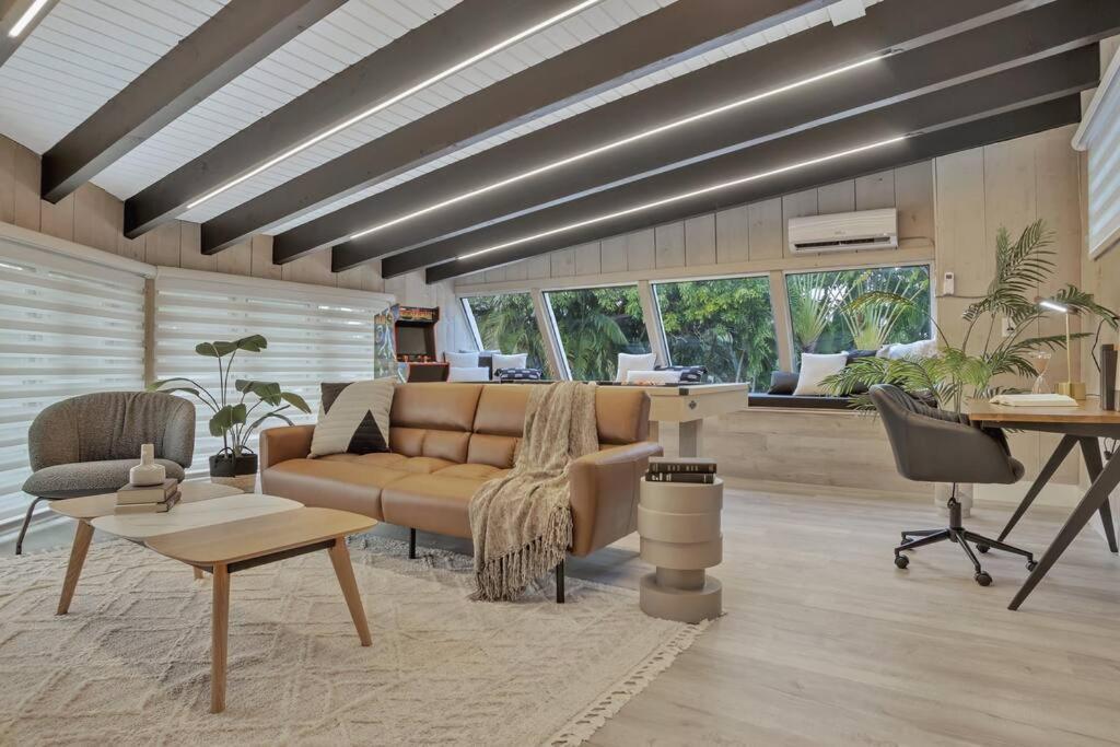 Stunning 2 Story Villa With Pool ฟอร์ต ลอเดอร์เดล ภายนอก รูปภาพ