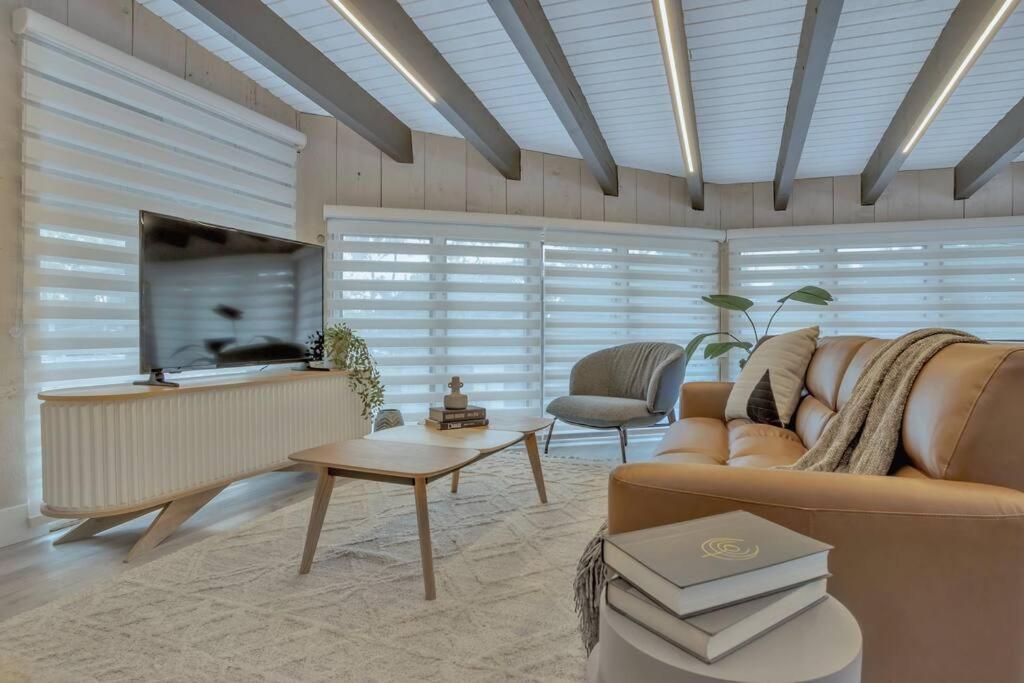 Stunning 2 Story Villa With Pool ฟอร์ต ลอเดอร์เดล ภายนอก รูปภาพ