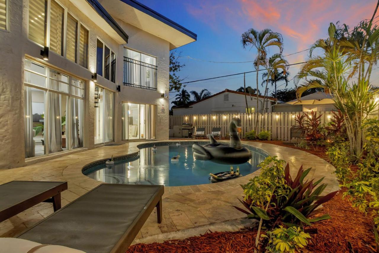 Stunning 2 Story Villa With Pool ฟอร์ต ลอเดอร์เดล ภายนอก รูปภาพ